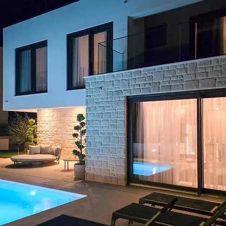 Stunning In Seget Donji Trogir